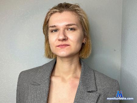 lilythe-seleny flirt4free performer Hello my dear