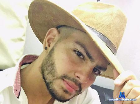 felipe-montero flirt4free performer  It is an exciting attraction for me, to please those desires that pass through your mind
