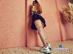 emily-berries flirt4free livecam show performer Hey! My name is Emi, I am 19 years old and i love make sweetness and positive vibes