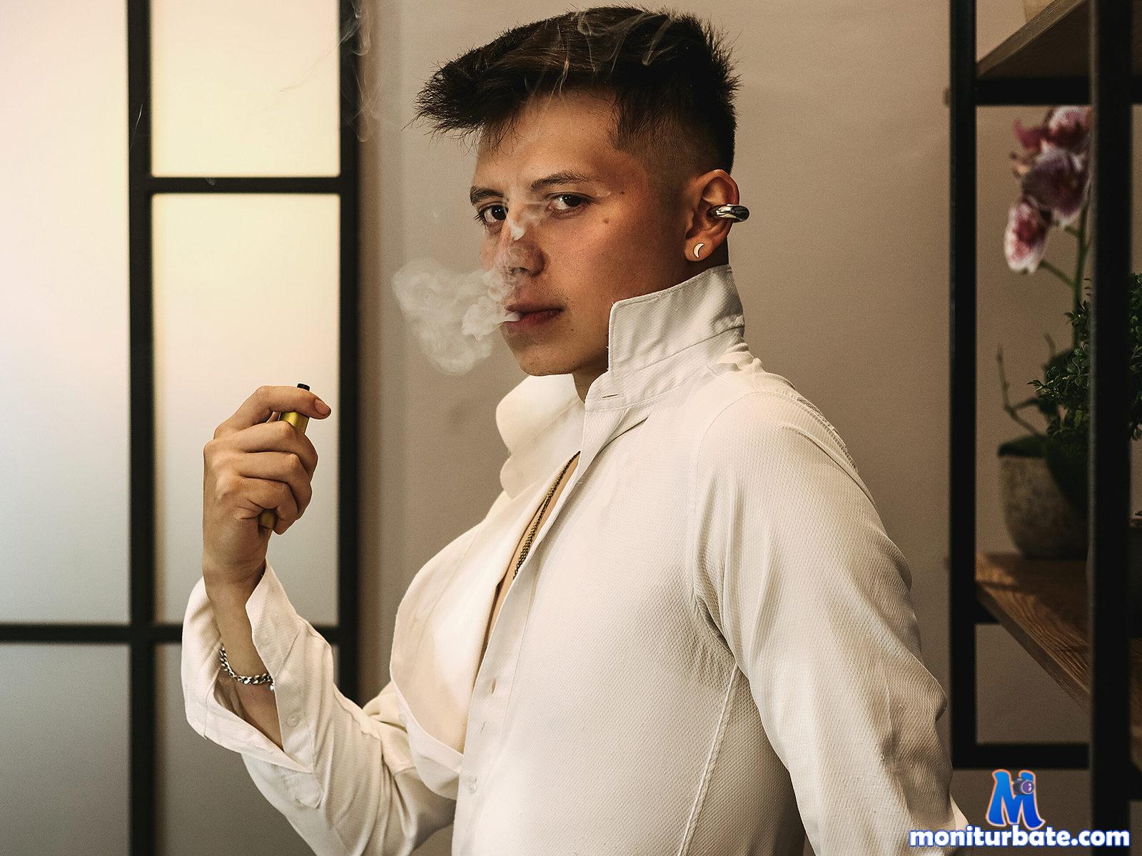 mike-roos Flirt4free performer Boss / Secretary Master / Slave Prisoner/Guard Whip Tickling Voyeurism Exhibitionism Armpit