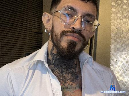 henry-sean flirt4free performer Confesses, that I keep you the secret . and the desire