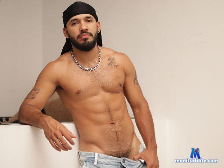 frank-nicold flirt4free performer Calm confidence, intense moments and pleasure done right. We're gonna enjoy this.