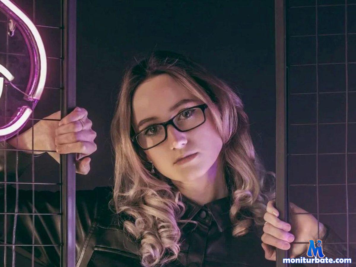 molly-ayrton Flirt4free performer Feet Role Play/Costumes Stockings/Panty Hose Legs Tickling Food