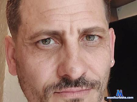 yaco-lion flirt4free performer Dejate llevar, descubre mi lado mas salvaje