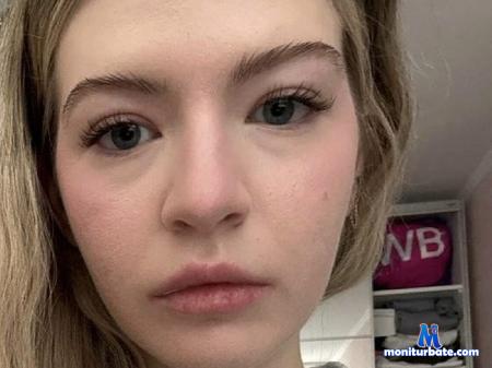 yasmine-balducci flirt4free performer Hi sweet! we want play! Play with us pls!