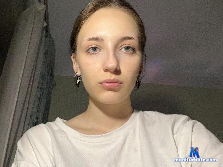 delfina-laclaire flirt4free performer Hi sweet! we want play! Play with us pls!