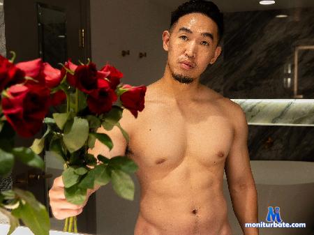 matteo-royale flirt4free performer Don't be fooled; I can be naughty AND nice