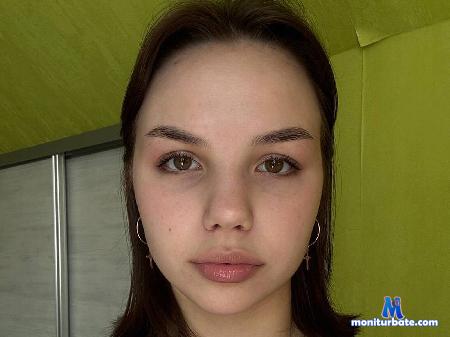 ida-blend flirt4free performer Hi sweet! we want play! Play with us pls!