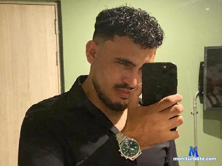 cupeer-smith flirt4free performer The perfect versatile bear: masculine, fiery and very affectionate