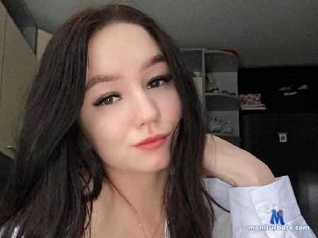 taffani-blueberry flirt4free performer I'm a very naughty girl;)