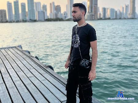 saul-lopez flirt4free performer I am a curious Bisexual boy, come and help me discover myself