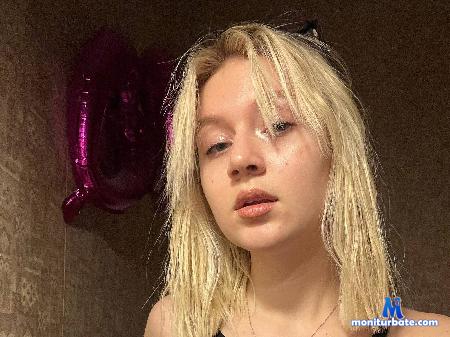 lachelle-merlan flirt4free performer Hi sweet! we want play! Play with us pls!