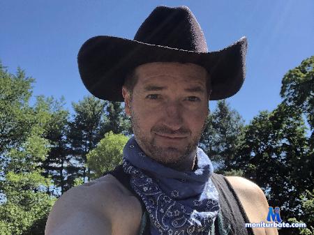 colt-chase flirt4free performer Cum get some cowboy cock! lets ride hard and put you away wet!