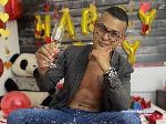 darnell-williams flirt4free livecam show performer Adventurous, curious and sincere, I express myself differently