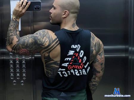 filippo-e flirt4free performer handsome guy and always happy