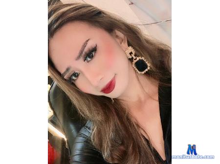 chelzea-marie flirt4free performer Experience Hotness of the Orient Pearl Trans 