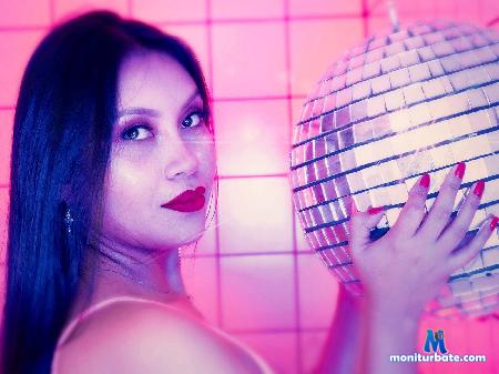 jazmin-brown flirt4free performer I am a very loving latina but a little hot too!!