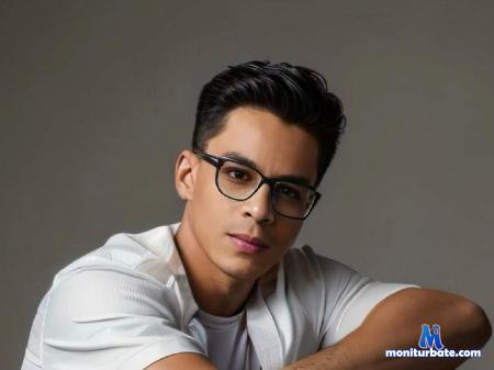 xavier-max flirt4free performer Hello love I'm new, let's play 