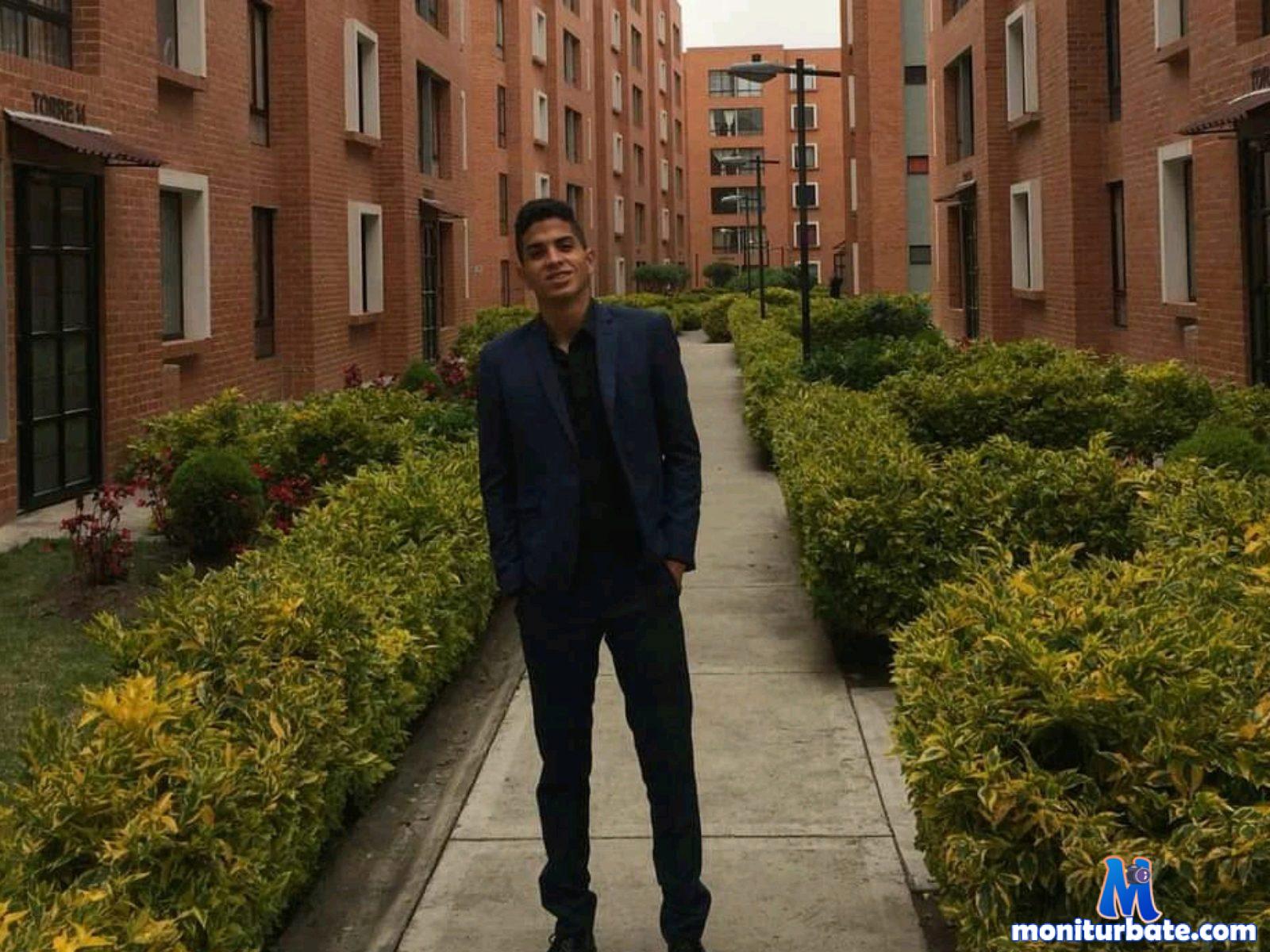 santi-bler Flirt4free performer 