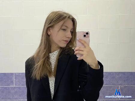 lasandra-hulings flirt4free performer Hi sweet! we want play! Play with us pls!