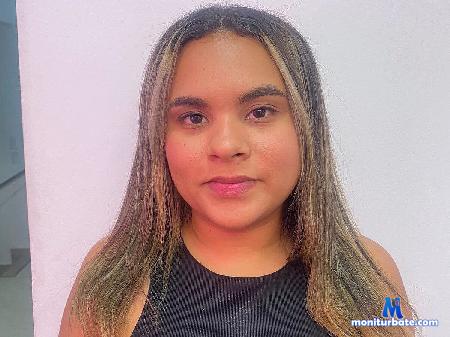 camila-taylorr flirt4free performer So happy to be here bla bla bla 