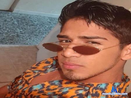 grego-borrero flirt4free performer play me and happy me 