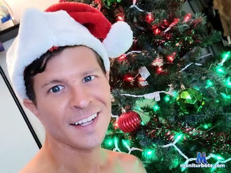 bobby-j-woods flirt4free performer Just a goofy down to earth guy.