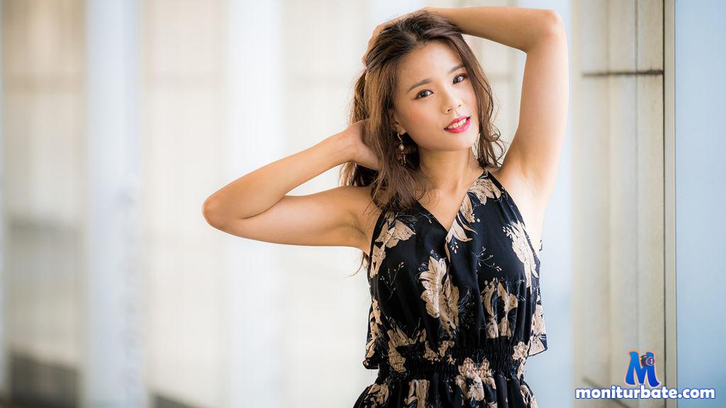 LunaLyun Livejasmin model profile picture