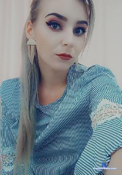 IrenneCayene stripchat livecam performer profile