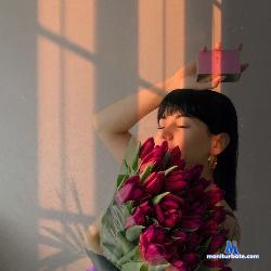 Kira_94g stripchat livecam performer profile