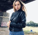 JuiliOnesunray stripchat livecam show performer room profile