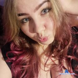 -Me4ta- stripchat livecam performer profile