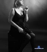 YourLinia stripchat livecam show performer room profile