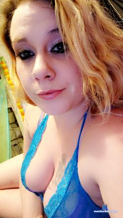 GirlfromtheInternet stripchat livecam performer profile