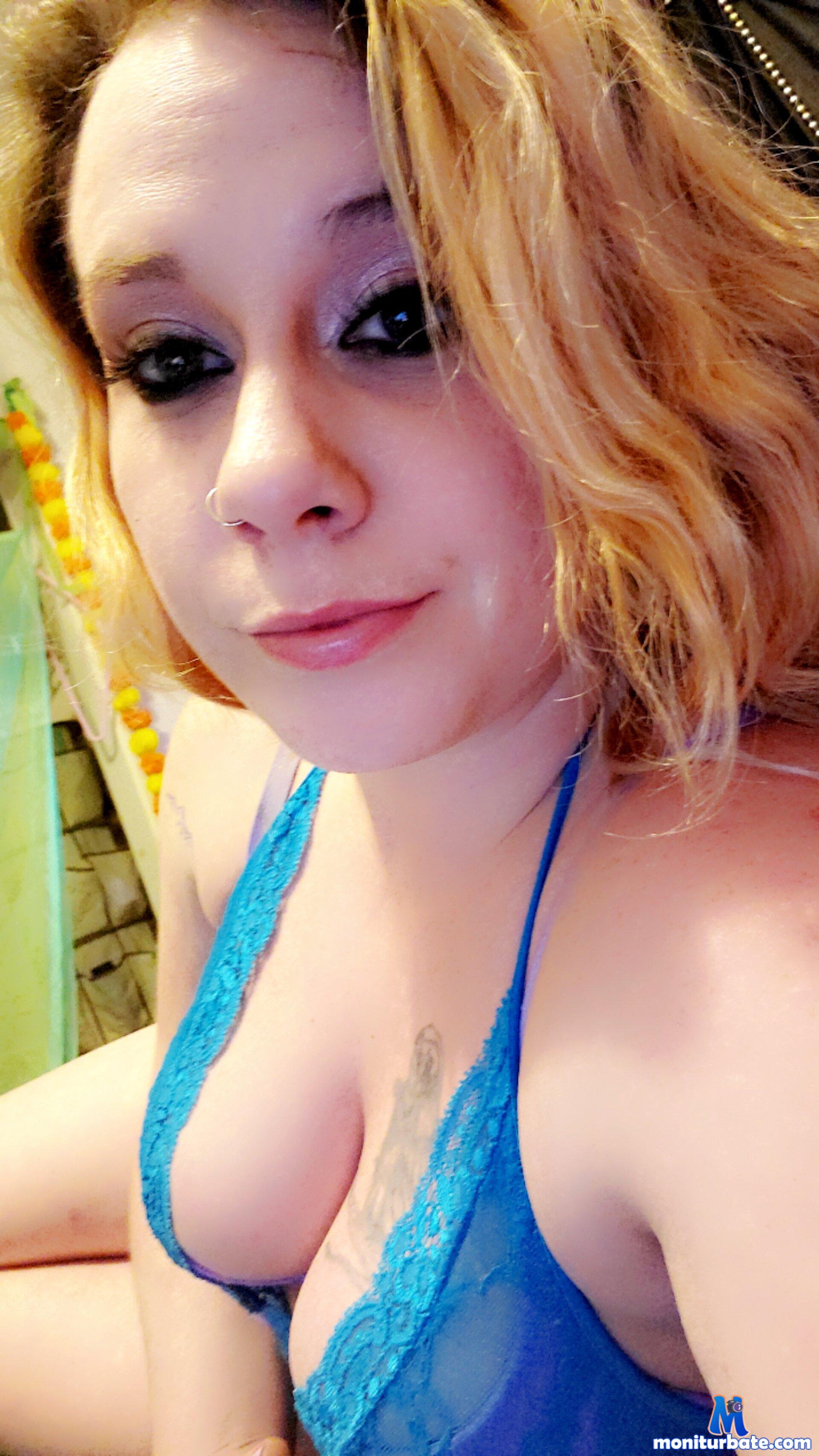 GirlfromtheInternet Stripchat performer