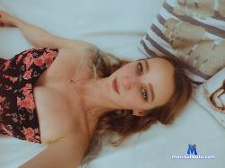 GiA__FLoReS stripchat livecam performer profile