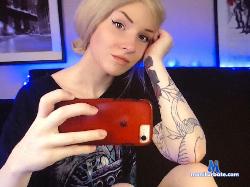 KiraKojima stripchat livecam performer profile
