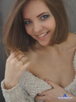 Rouz_Fox stripchat livecam performer profile