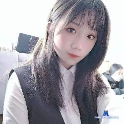 BF02_Lisa stripchat livecam performer profile