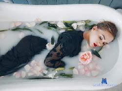 Julia_Nowak stripchat livecam performer profile