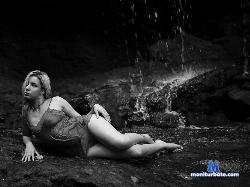 Nadyne20 stripchat livecam performer profile