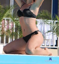 DragonflyOn stripchat livecam performer profile