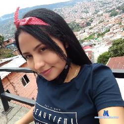 Estefajaramillo stripchat livecam performer profile