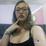 saraqueen_1 stripchat livecam show performer room profile