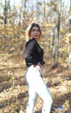 AmeliaMelani stripchat livecam performer profile