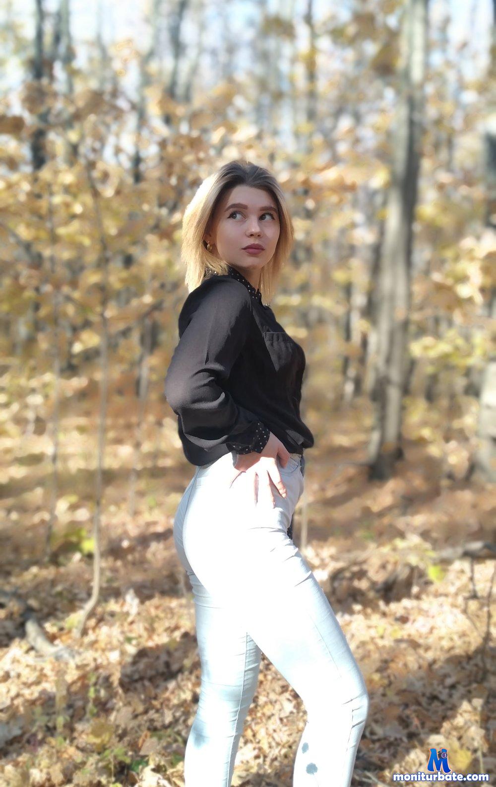 AmeliaMelani Stripchat performer girls hair Color Blonde private Price Thirty Two Sixty do Dance do Play Games do Fingering age Teen ethnicity White body Type Petite do Twerk do Anal specific Small Tits sexting small Audience