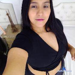 black_hair stripchat livecam performer profile