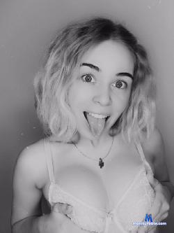 sexxyloves stripchat livecam performer profile