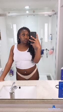 XxMidnightEssencexX stripchat livecam performer profile