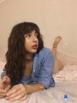 kureira2 stripchat livecam performer profile